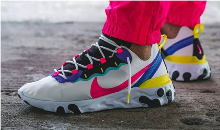 Les baskets Nike React offrent exceptionnelle de style moderne et d'innovation . design élégant et choix incontournable.pas cher.le moins cher.