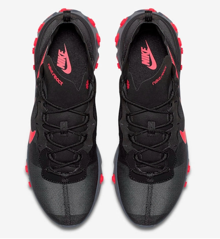 Les baskets Nike React offrent exceptionnelle de style moderne et d'innovation .  design élégant et  choix incontournable.pas cher.le moins cher.