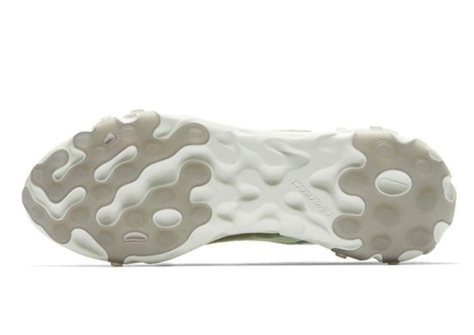 Les baskets Nike React offrent exceptionnelle de style moderne et d'innovation .  design élégant et  choix incontournable.pas cher.le moins cher.