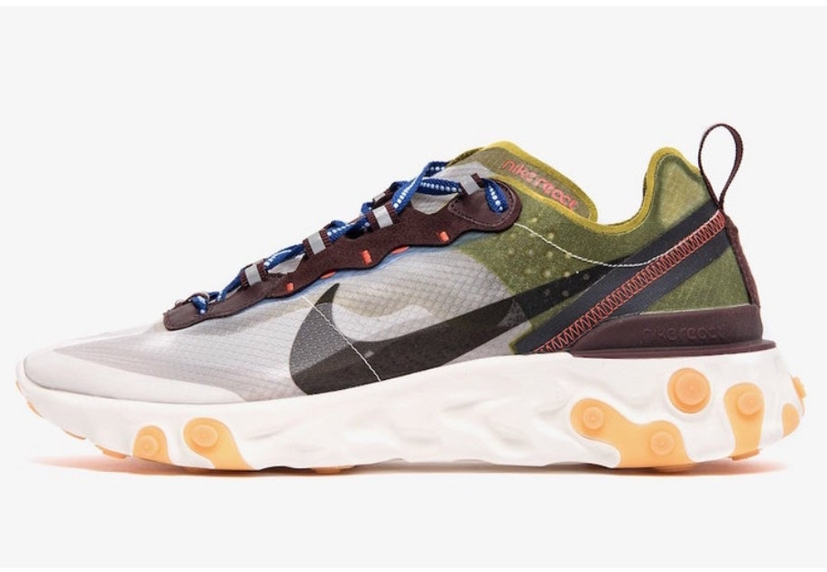 Les baskets Nike React offrent une combinaison exceptionnelle de style moderne et d'innovation technologique. Leur design élégant et les lignes épurées en font un choix incontournable.pas cher.le moins cher.
