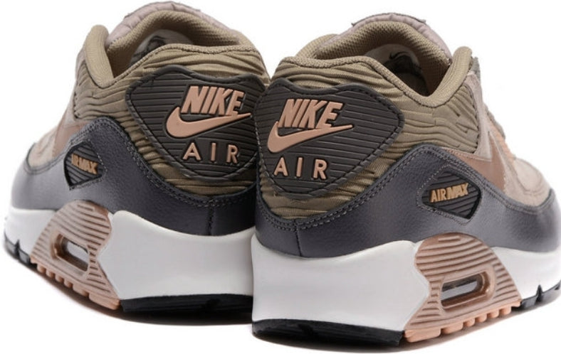 Les baskets Nike Air Max 90 sont synonymes de style emblématique et de confort absolu. design. Pas cher.moin cher. Retro