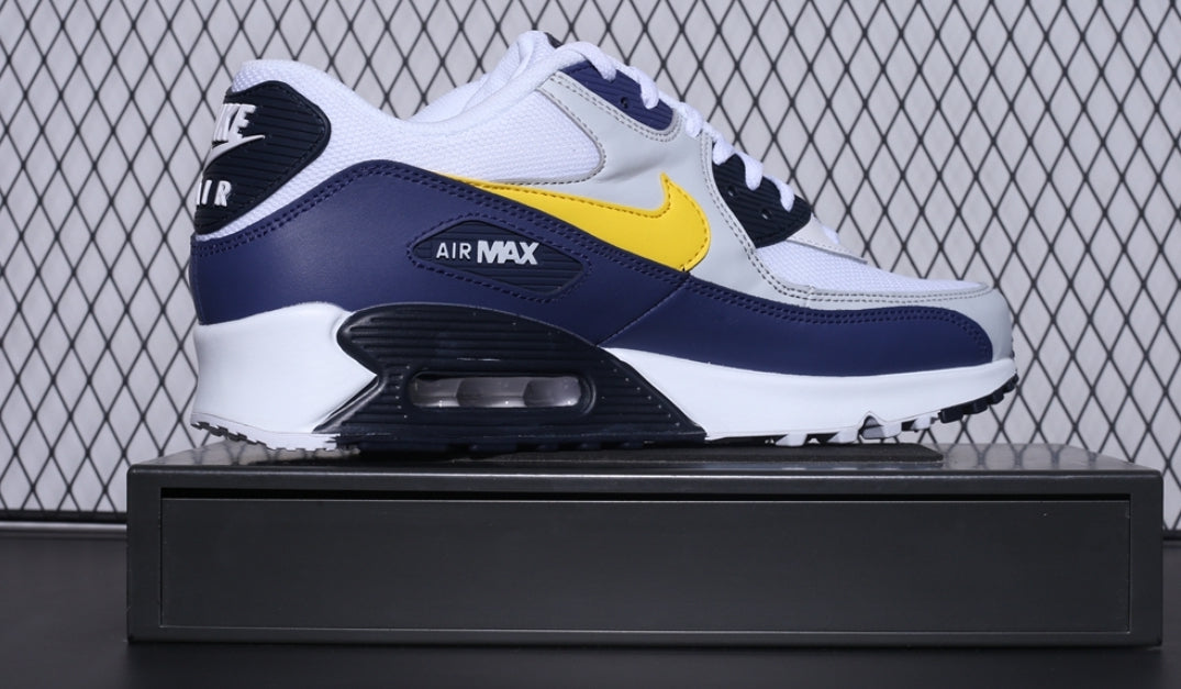 Les baskets Nike Air Max 90 sont synonymes de style emblématique et de confort absolu. design. Pas cher.moin cher. Retro