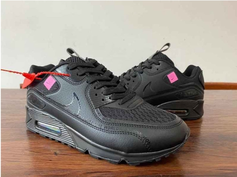 Les baskets Nike Air Max 90 sont synonymes de style emblématique et de confort absolu. design. Pas cher.moin cher. Retro