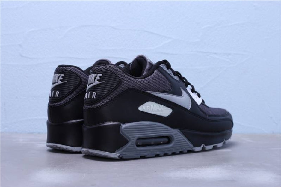 Les baskets Nike Air Max 90 sont synonymes de style emblématique et de confort absolu.  design. Pas cher.moin cher. Retro