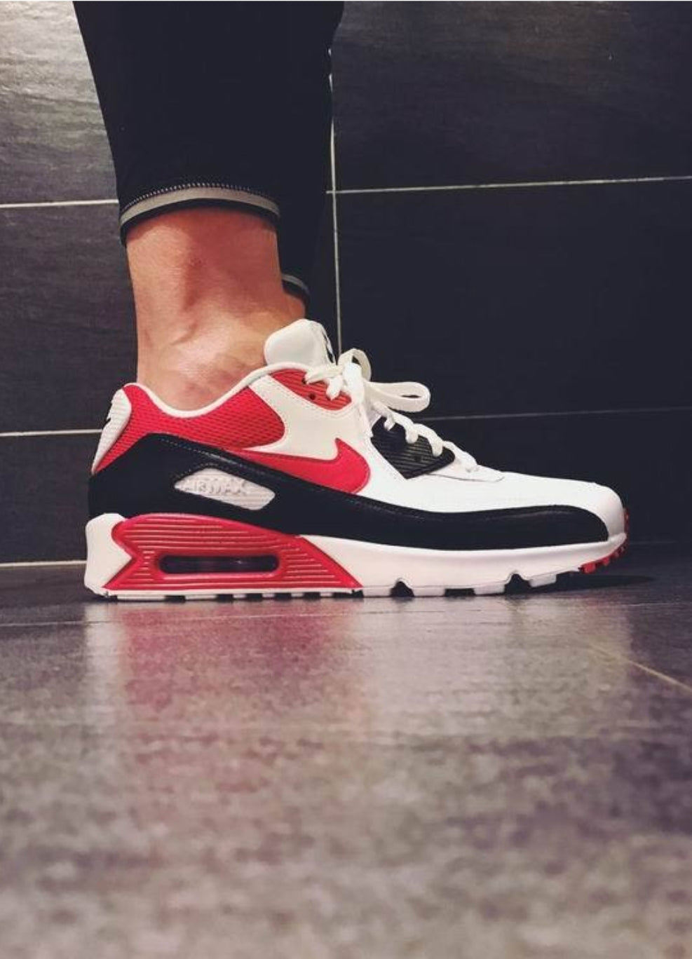 Les baskets Nike Air Max 90 sont synonymes de style emblématique et de confort absolu. design. Pas cher.moin cher. Retro
