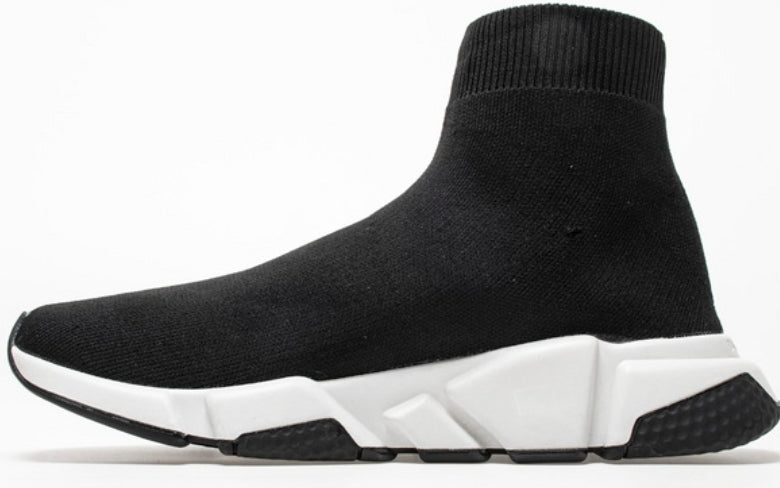 Les baskets Balenciaga Stretch-Knit Mid Sneakers se distinguent par leur style emblématique et leur performance exceptionnelle.