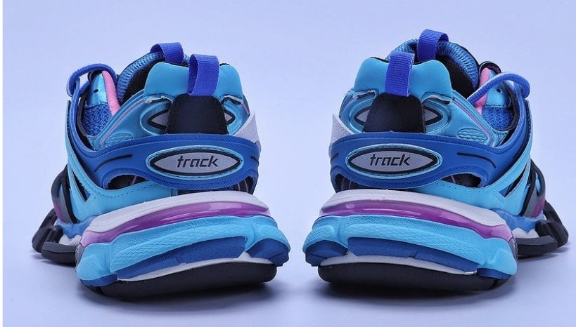 Les baskets Balenciaga Track incarnent un style emblématique et un luxe contemporain.
leur design novateur. Pas cher. Le moins cher.