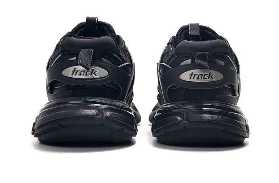 Les baskets Balenciaga Track incarnent un style emblématique et un luxe contemporain.
leur design novateur. Pas cher. Le moins cher.
