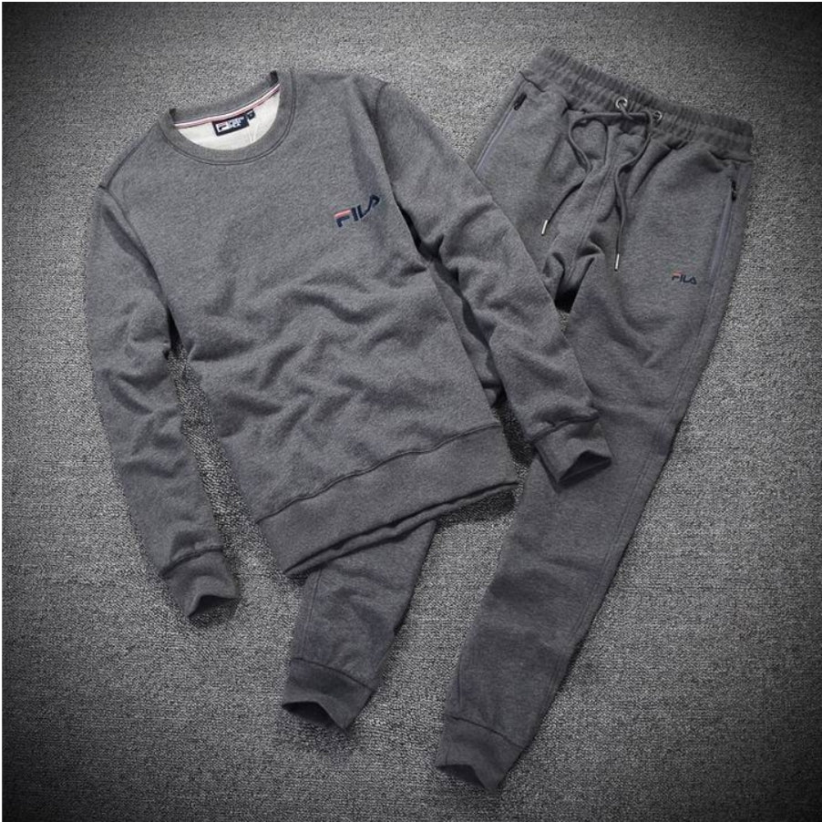 Les ensembles survêtement FILA combinent performance et style. Leur design sportif et leur qualité fiable.pas cher.le moins cher.