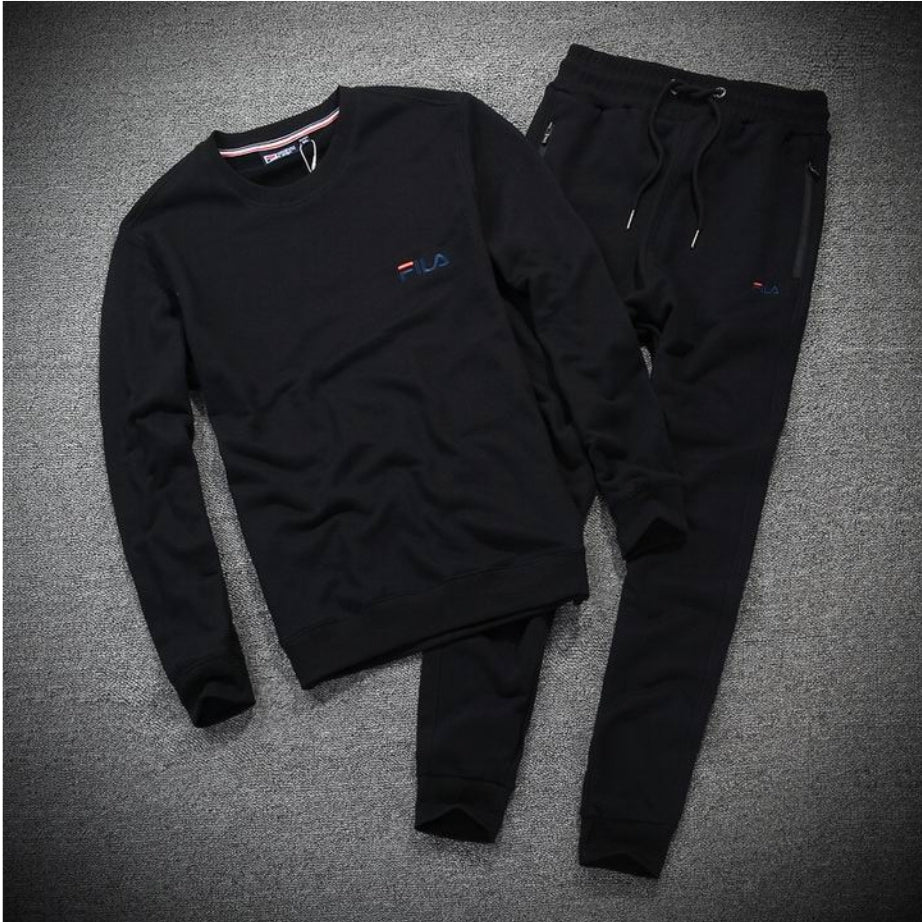 Les ensembles survêtement FILA combinent performance et style. Leur design sportif et leur qualité fiable.pas cher.le moins cher.