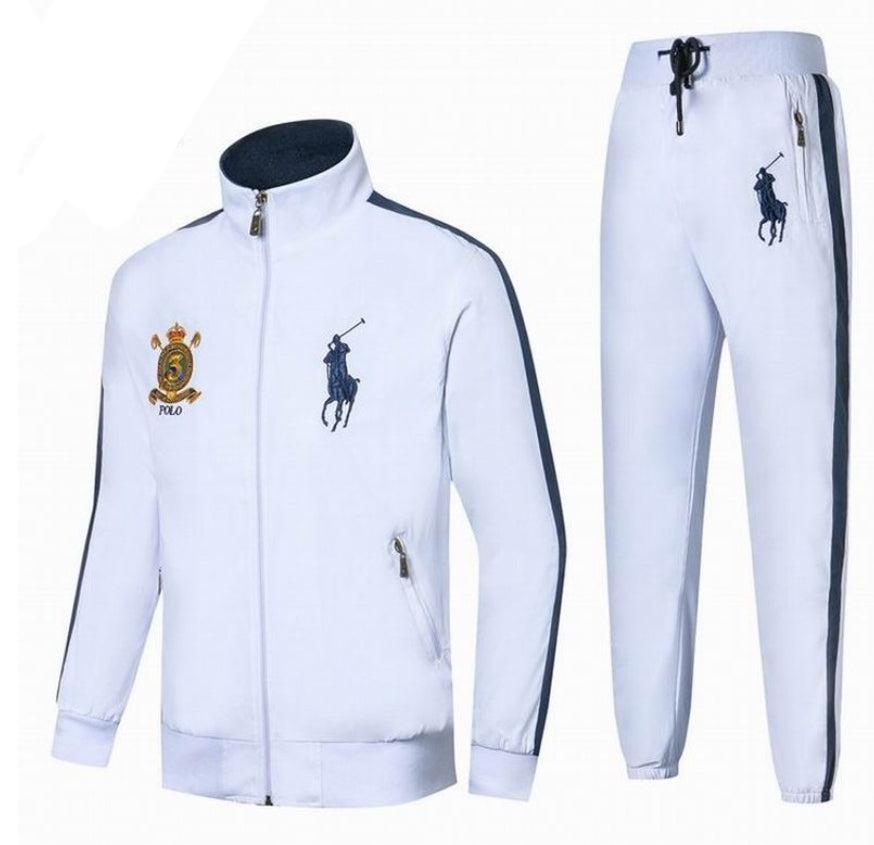 Les ensembles survêtement Ralph Lauren allient performance et style avec élégance. Leur design sophistiqué.pas cher. Le moins cher.