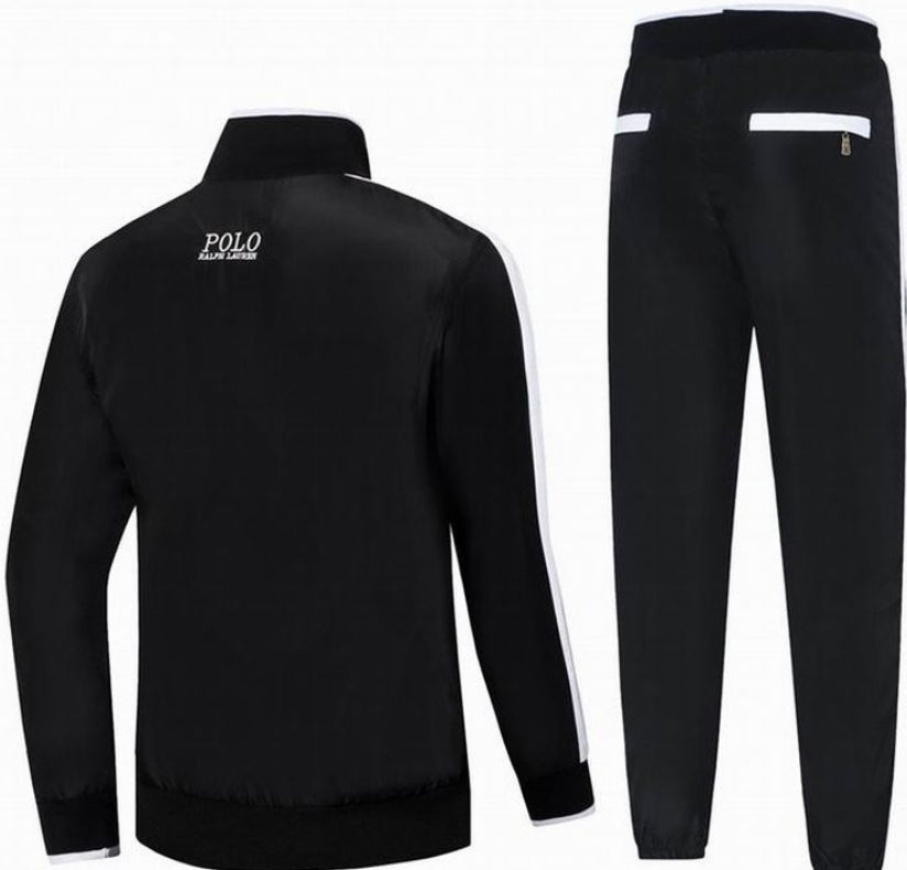 Les ensembles survêtement Ralph Lauren allient performance et style avec élégance. Leur design sophistiqué.pas cher. Le moins cher.