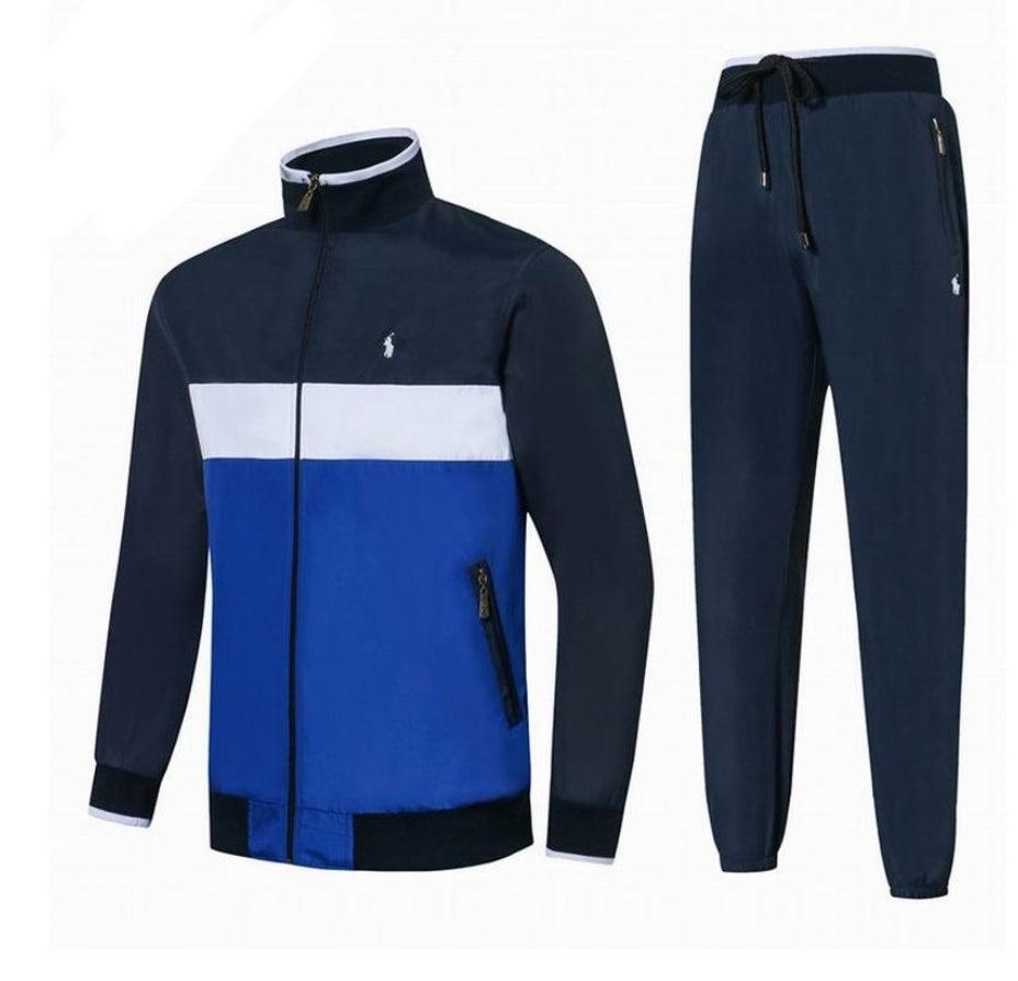 Les ensembles survêtement Ralph Lauren allient performance et style avec élégance. Leur design sophistiqué.pas cher. Le moins cher.