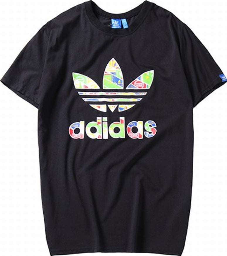 Le t-shirt Adidas incarne un style sportif moderne et une grande polyvalence.
Avec son design épuré et sa qualité irréprochable, il est parfait pour ceux qui recherchent un équilibre entre performance et mode. Fabriqué avec des matériaux de haute qualité, ce t-shirt offre confort et durabilité au quotidien.