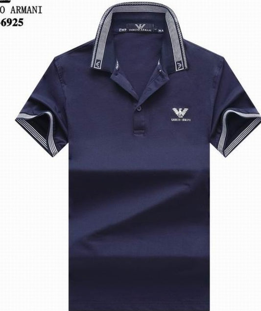 Les polos Armani pour homme reflètent l’élégance raffinée et le savoir-faire emblématique de la maison italienne. Au meilleur prix