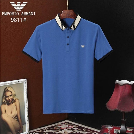 Les polos Armani pour homme reflètent l’élégance raffinée et le savoir-faire emblématique de la maison italienne. Au meilleur prix