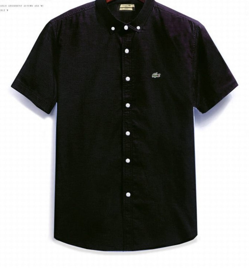 Les polos Lacoste pour homme sont le symbole parfait de l'élégance décontractée, alliant style et confort depuis des générations. Au meilleur prix.
