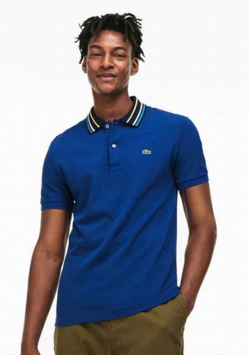 Les polos Lacoste pour homme sont le symbole parfait de l'élégance décontractée, alliant style et confort depuis des générations. Au meilleur prix.