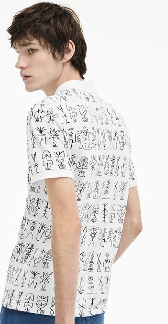 Les polos Lacoste pour homme sont le symbole parfait de l'élégance décontractée, alliant style et confort depuis des générations. Au meilleur prix.