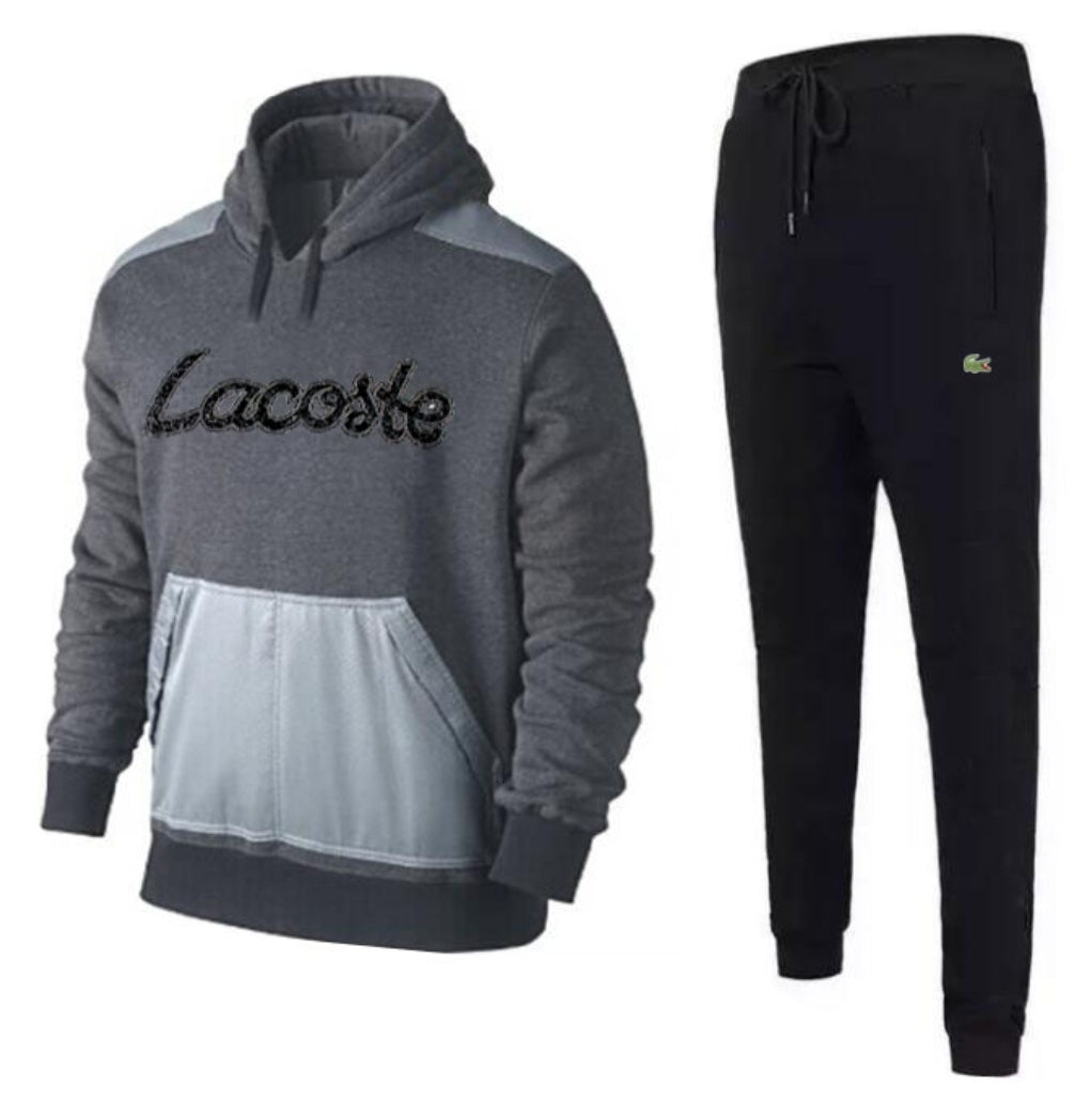 Les ensembles survêtement Lacoste allient performance et style avec élégance. Leur design raffiné.pas cher. Le moins cher.