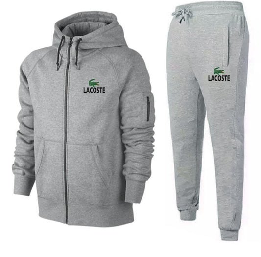 Les ensembles survêtement Lacoste allient performance et style avec élégance. Leur design raffiné.pas cher. Le moins cher.