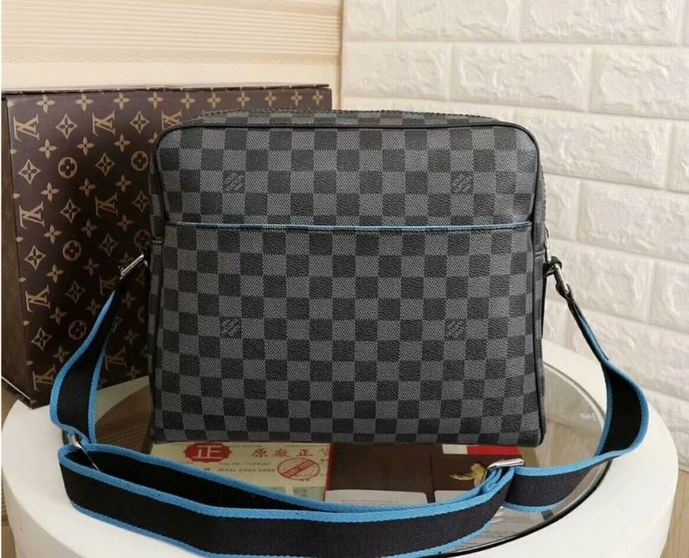 Louis Vuitton Men's Bag