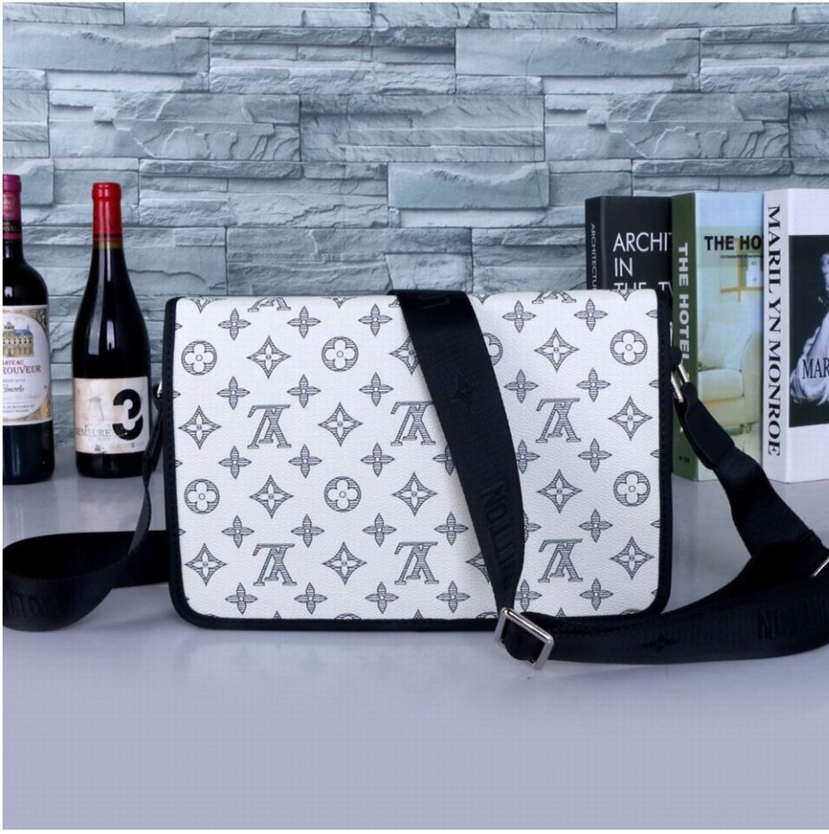 Louis Vuitton Men's Bag