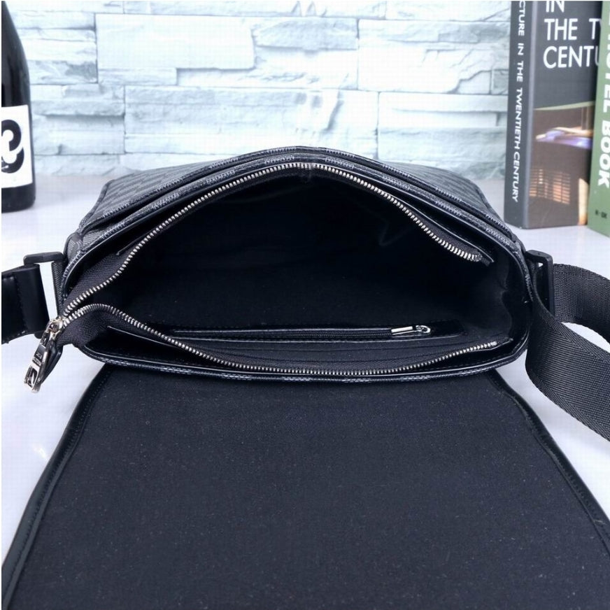 Louis Vuitton Men's Bag