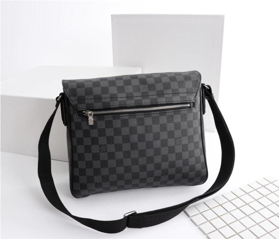 Louis Vuitton Men's Bag