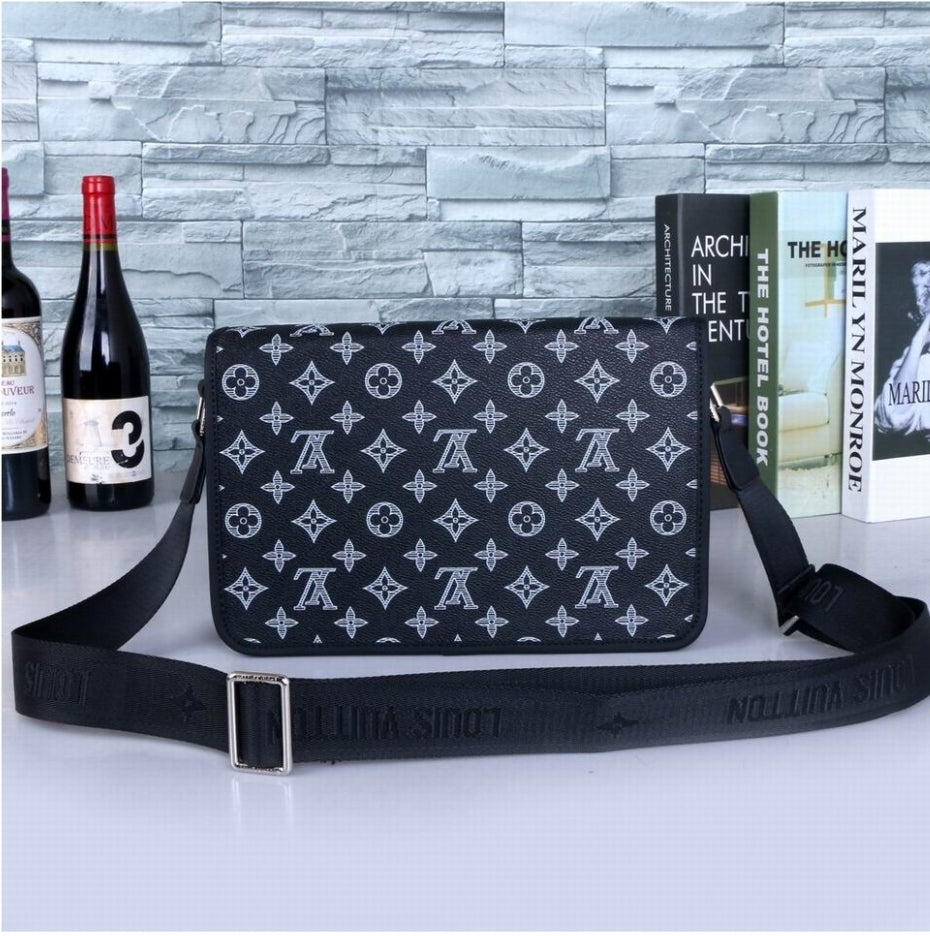 Louis Vuitton Men's Bag