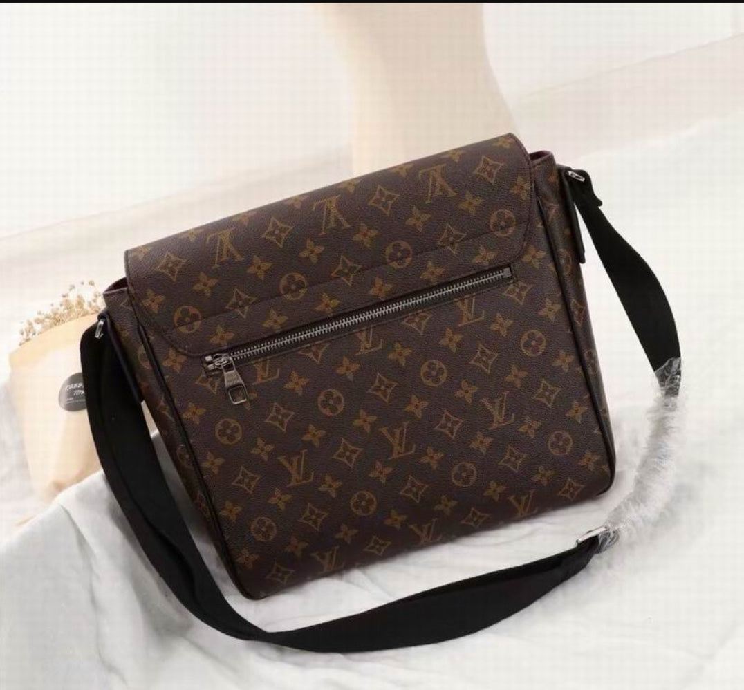 Louis Vuitton Men's Bag