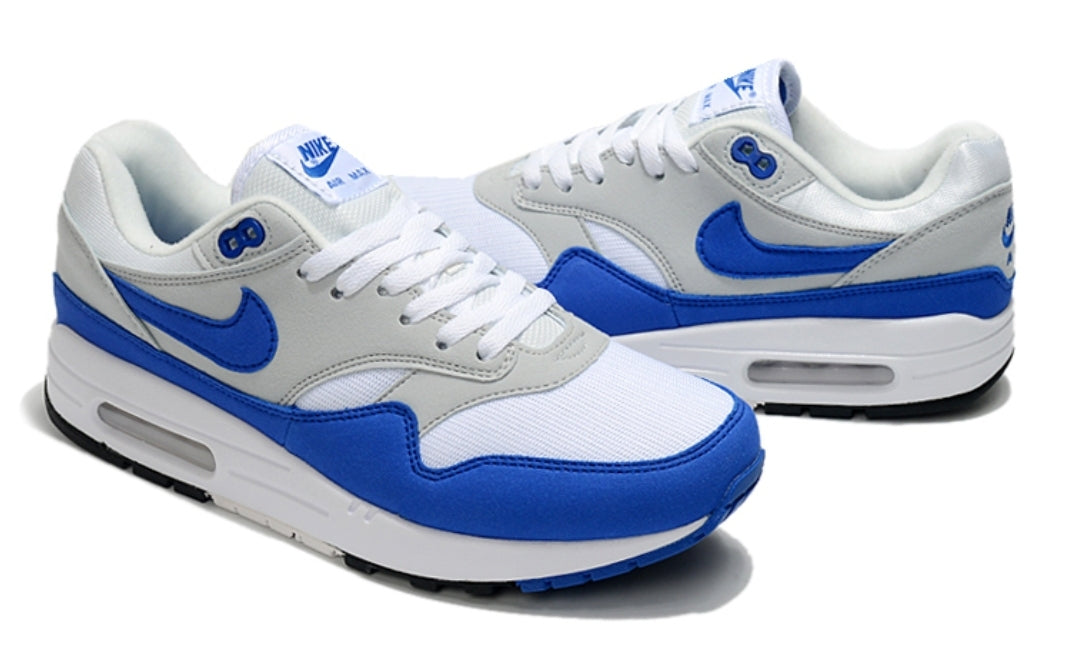 Les baskets Nike Air Max 1 sont iconiques pour leur style emblématique.retro incontournable pas cher. Le moins cher.exceptionnel