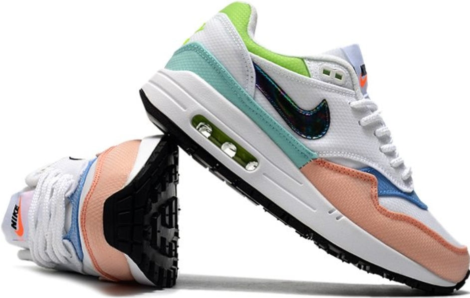 Les baskets Nike Air Max 1 sont iconiques pour leur style emblématique.retro incontournable pas cher. Le moins cher.exceptionnel