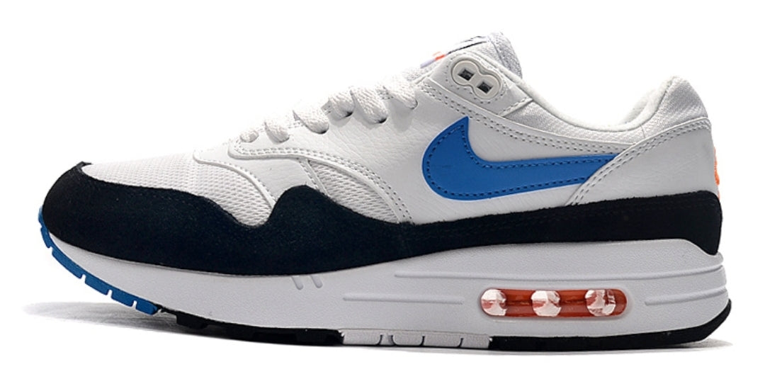 Les baskets Nike Air Max 1 sont iconiques pour leur style emblématique.retro incontournable pas cher. Le moins cher.exceptionnel