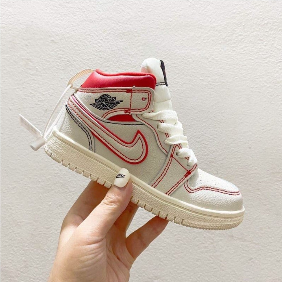 chaussure pour Enfant: jordan Garçon/Fille