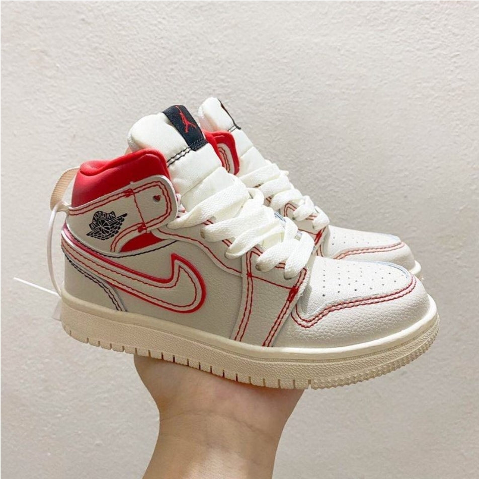 chaussure pour Enfant: jordan Garçon/Fille