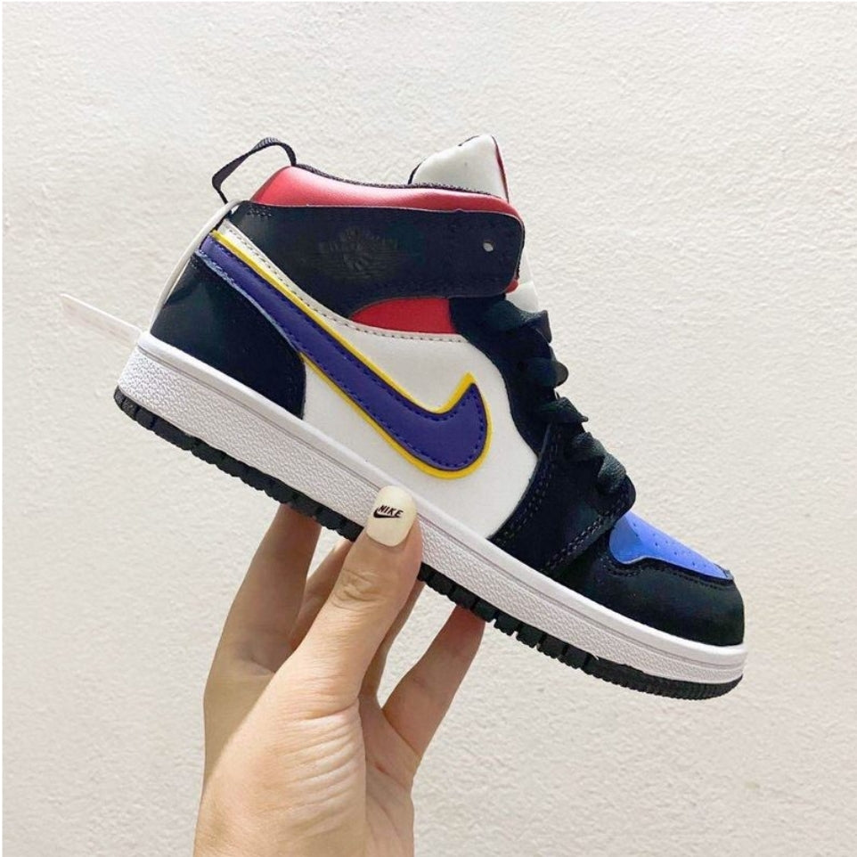 Chaussure pour Enfant: jordan Garçon/Fille
