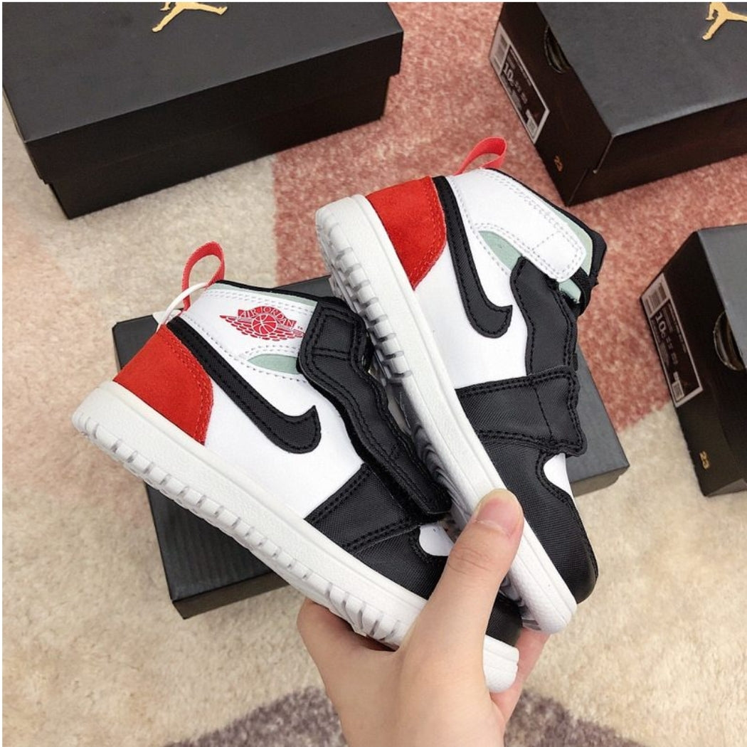 Chaussure pour Enfant: jordan Garçon/Fille