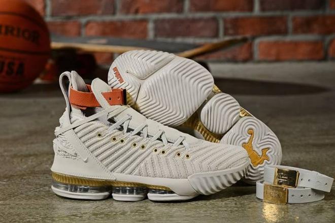 Chassures basket Lebron James