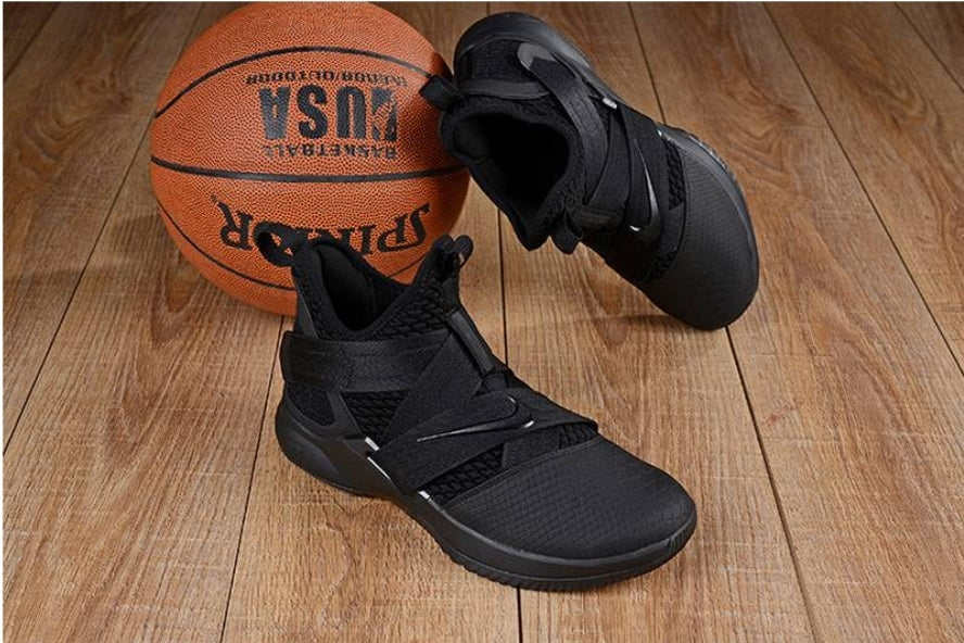 Chassures basket Lebron James