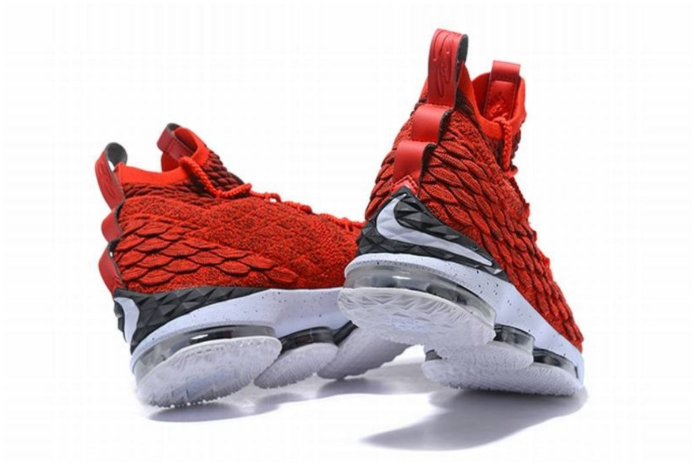 Chassures basket Lebron James