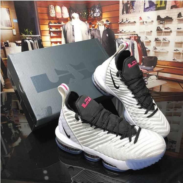 Chassures basket Lebron James