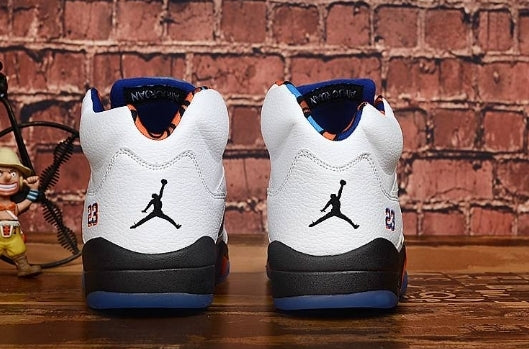 Les baskets Air Jordan 5 Retro (GS) "Oreo" Femme permettent de personnaliser votre style tout en bénéficiant d’un confort supérieur.