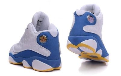 Les  baskets  Air Jordan 13 "Love & Respect" (Black and White) Femme permettent de personnaliser votre style tout en bénéficiant d’un confort supérieur.