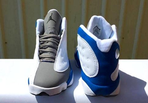 Les  baskets  Air Jordan 13 "Love & Respect" (Black and White) Femme permettent de personnaliser votre style tout en bénéficiant d’un confort supérieur.