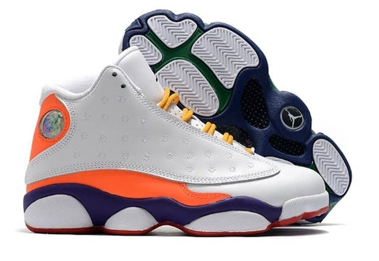 Les  baskets  Air Jordan 13 "Love & Respect" (Black and White) Femme permettent de personnaliser votre style tout en bénéficiant d’un confort supérieur.