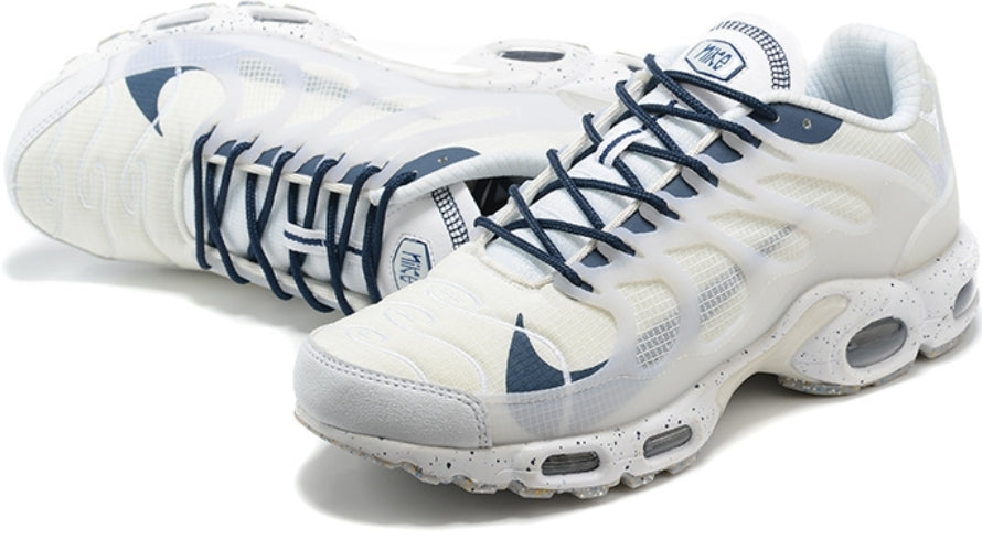 Les baskets Nike TN Air Max Terrascape Plus offrent un style polyvalent et une performance robuste.
design distinctif.pas cher. Le moins cher.
