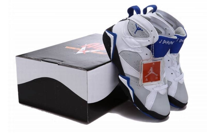 Baskets air Jordan 7 femme Elles ont conquis les amateurs de mode grâce à leur esthétique audacieuse et leurs innovations techniques.