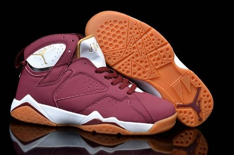 Baskets air Jordan 7 femme Elles ont conquis les amateurs de mode grâce à leur esthétique audacieuse et leurs innovations techniques.