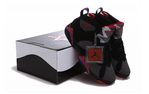 Baskets air Jordan 7 femme Elles ont conquis les amateurs de mode grâce à leur esthétique audacieuse et leurs innovations techniques.